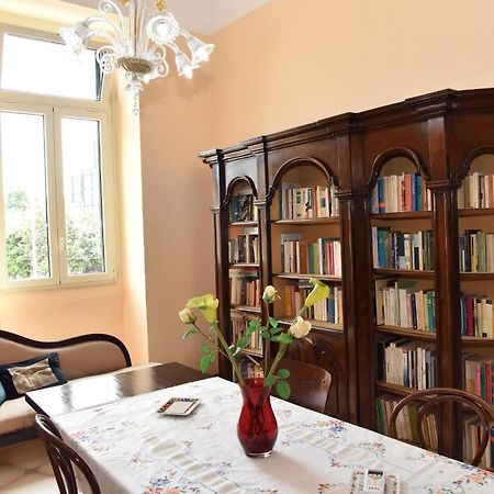 Rosaria Suite & Rooms Lecce Rum bild