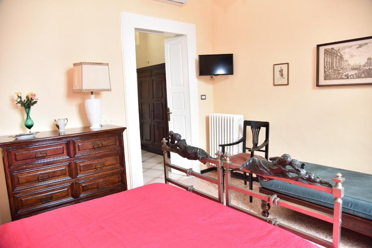 Rosaria Suite & Rooms Lecce Exteriör bild